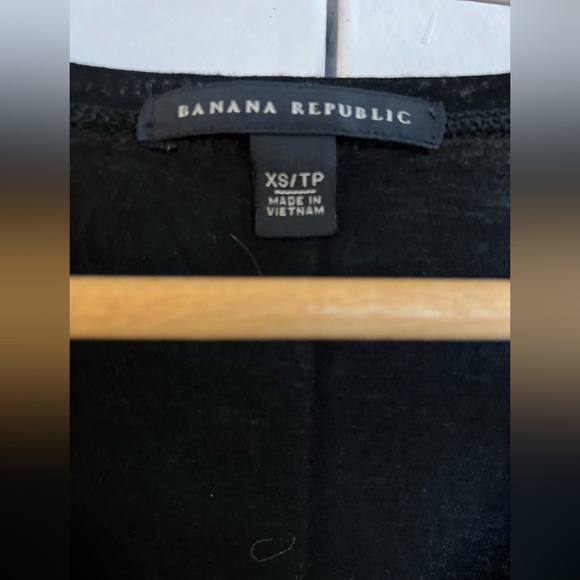 Banana Republic Black Tank - Picture 3 of 6